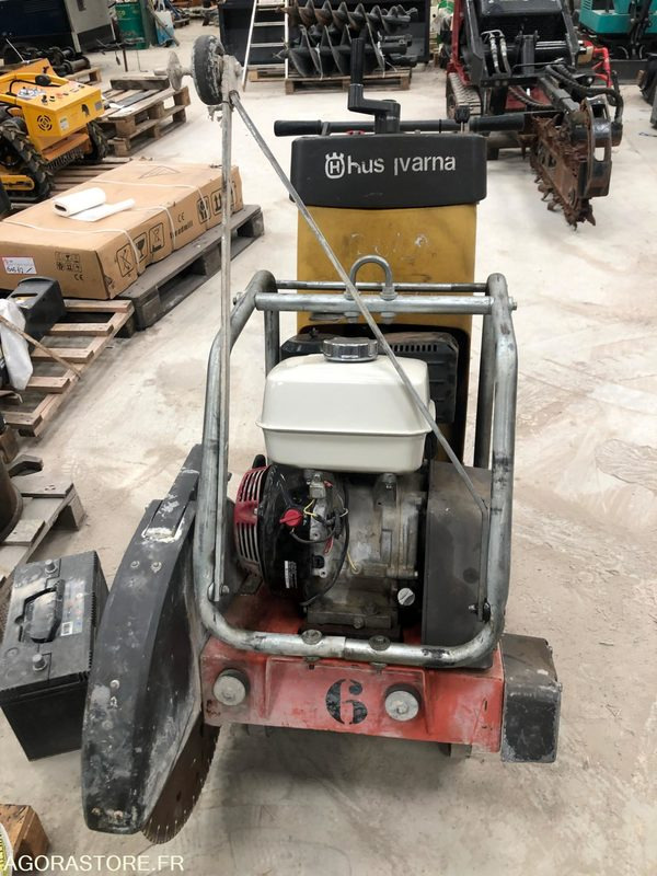 SCIE A SOL HUSQVARNA FS413 - 500 mm - Construction equipment: picture 2 SCIE A SOL HUSQVARNA FS413 - 500 mm - Construction equipment: picture 2