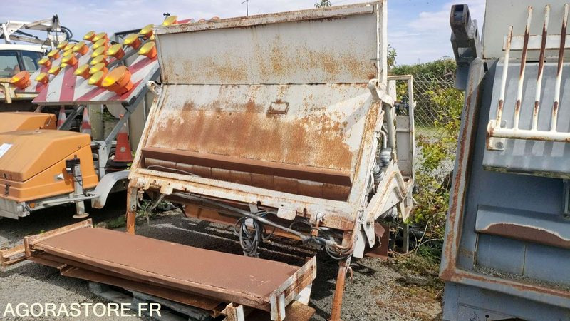 SECMAIR GPB 1000 - 1988 - Asphalt machine: picture 2 SECMAIR GPB 1000 - 1988 - Asphalt machine: picture 2