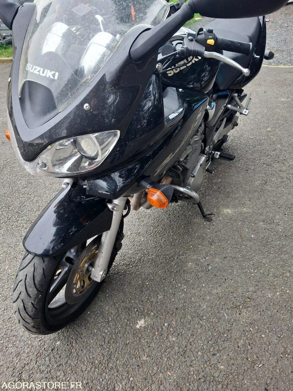 SUZUKI-600-BANDIT-S-2000-A2 - Motorcycle: picture 4 SUZUKI-600-BANDIT-S-2000-A2 - Motorcycle: picture 4