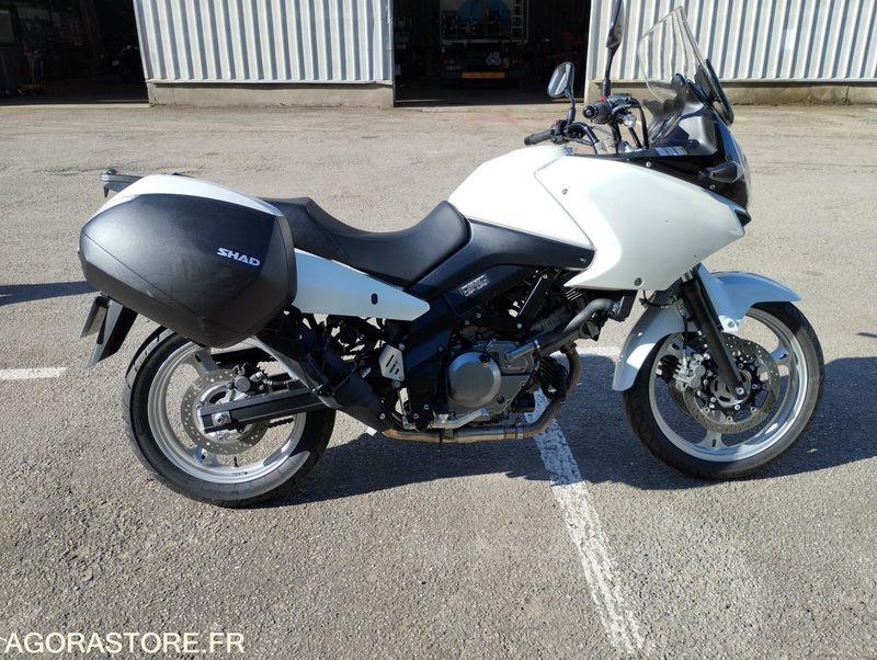 SUZUKI DL650 VSTROM 16500kms - 2009 - Motorcycle: picture 1 SUZUKI DL650 VSTROM 16500kms - 2009 - Motorcycle: picture 1