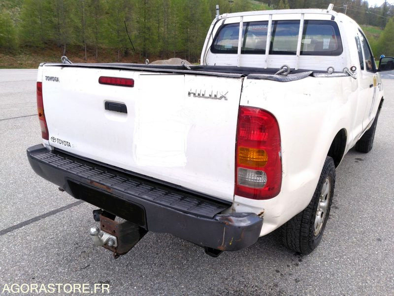 TOYOTA HILUX - Tipper van: picture 2 TOYOTA HILUX - Tipper van: picture 2