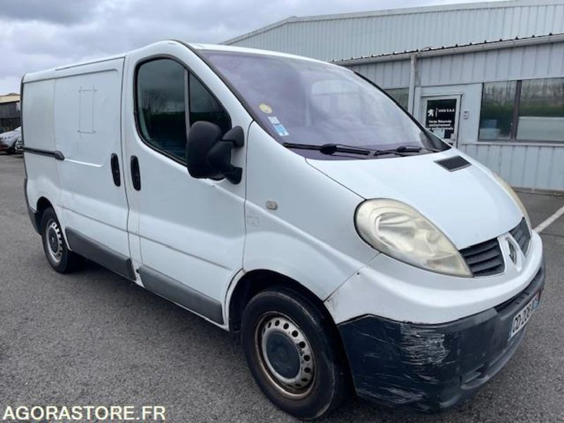 TRAFIC FG L1H1 1000kg CONFORT €5 DCI 90 . 03/2012 . 190000 km - Panel van: picture 4 TRAFIC FG L1H1 1000kg CONFORT €5 DCI 90 . 03/2012 . 190000 km - Panel van: picture 4