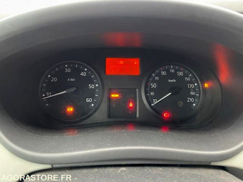 TRAFIC FG L1H1 1000kg CONFORT €5 DCI 90 . 03/2012 . 190000 km - Panel van: picture 5 TRAFIC FG L1H1 1000kg CONFORT €5 DCI 90 . 03/2012 . 190000 km - Panel van: picture 5