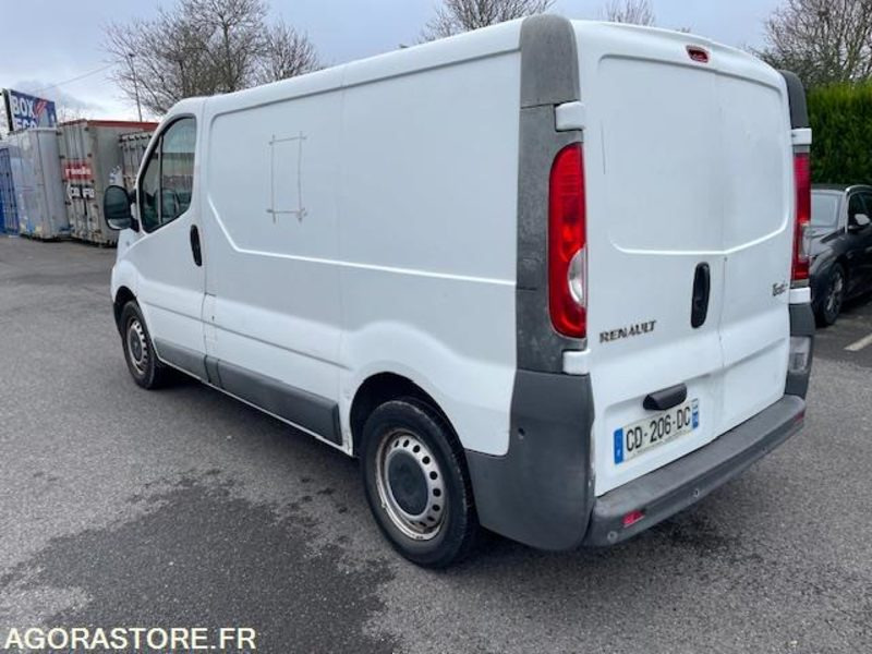 TRAFIC FG L1H1 1000kg CONFORT €5 DCI 90 . 03/2012 . 190000 km - Panel van: picture 2 TRAFIC FG L1H1 1000kg CONFORT €5 DCI 90 . 03/2012 . 190000 km - Panel van: picture 2