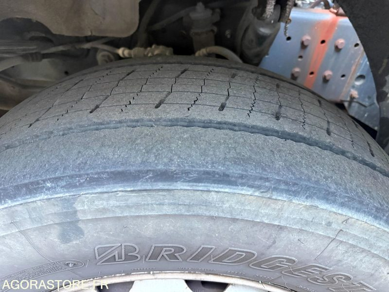 Tractor unit RENAULT 320 DCI - 2006 - 549 396km: picture 13