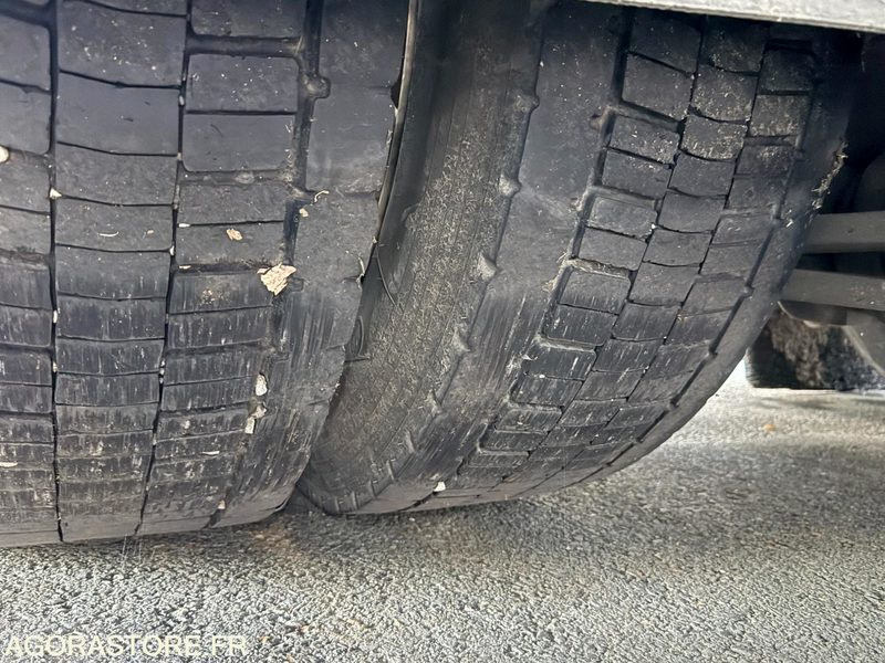 Tractor unit RENAULT 320 DCI - 2006 - 549 396km: picture 15