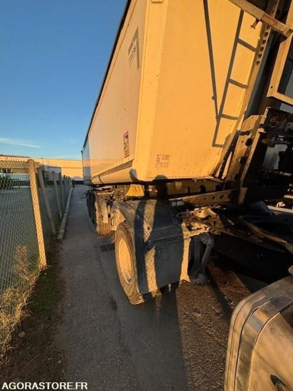 TRACTEUR 4X2 MERCEDES ACTROS 1845 2018 385 000 KM + BENNE ALUMINIUM SHMITZ 2016 - Tractor unit: picture 5 TRACTEUR 4X2 MERCEDES ACTROS 1845 2018 385 000 KM + BENNE ALUMINIUM SHMITZ 2016 - Tractor unit: picture 5