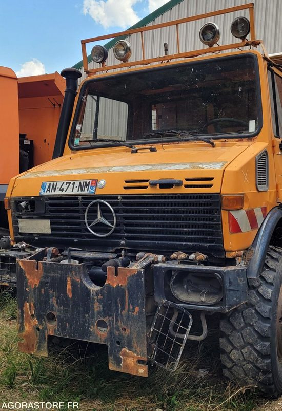 Truck CAMION MERCEDES UNIMOG 1650 AVEC SA SALEUSE: picture 11