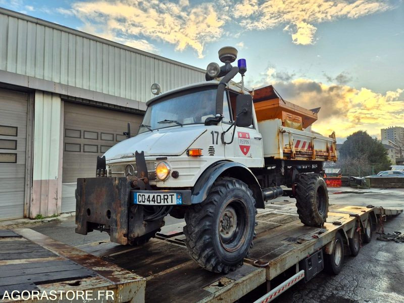 MERCEDES UNIMOG + LAME + SALEUSE 276590 KM 1973 - Truck: picture 4 MERCEDES UNIMOG + LAME + SALEUSE 276590 KM 1973 - Truck: picture 4
