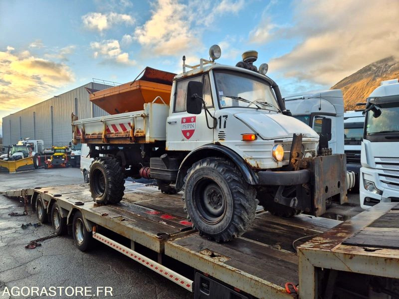MERCEDES UNIMOG + LAME + SALEUSE 276590 KM 1973 - Truck: picture 1 MERCEDES UNIMOG + LAME + SALEUSE 276590 KM 1973 - Truck: picture 1