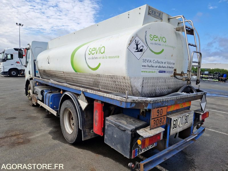 RENAULT PREMIUM 19t CITERNE ADR - 2005 - 429 709 KM - BN500SK - Truck: picture 4 RENAULT PREMIUM 19t CITERNE ADR - 2005 - 429 709 KM - BN500SK - Truck: picture 4