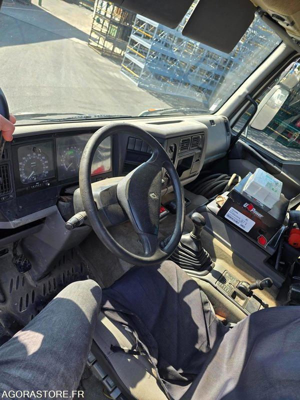 RENAULT PREMIUM 2011 - 19T // GRUE AUX PALFINGER PK 14002 -- 2012 - Truck: picture 5 RENAULT PREMIUM 2011 - 19T // GRUE AUX PALFINGER PK 14002 -- 2012 - Truck: picture 5