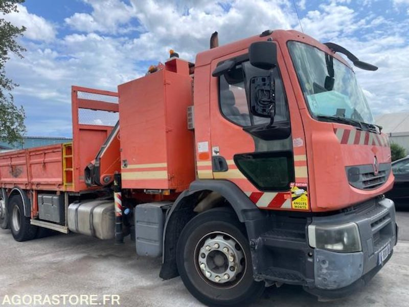 RENAULT PREMIUM LANDER 430.26 - PLATEAU GRUE - GRUE FASSI F150 + RADIO - 2011 - Truck: picture 2 RENAULT PREMIUM LANDER 430.26 - PLATEAU GRUE - GRUE FASSI F150 + RADIO - 2011 - Truck: picture 2