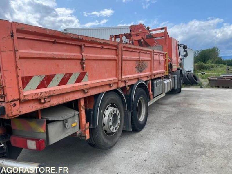 RENAULT PREMIUM LANDER 430.26 - PLATEAU GRUE - GRUE FASSI F150 + RADIO - 2011 - Truck: picture 4 RENAULT PREMIUM LANDER 430.26 - PLATEAU GRUE - GRUE FASSI F150 + RADIO - 2011 - Truck: picture 4