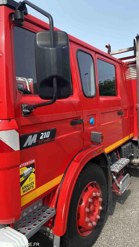 Renault Midliner 210 - Truck: picture 4 Renault Midliner 210 - Truck: picture 4