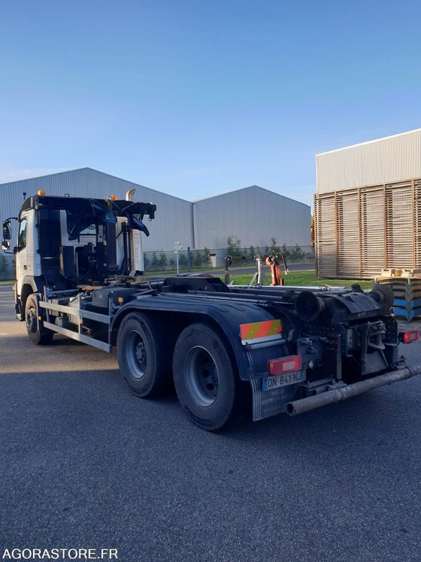 VOLVO FMX POLYBENNE AVEC BRAS DE LEVAGE EURO 6 - 2015 - 227924km - Truck: picture 4 VOLVO FMX POLYBENNE AVEC BRAS DE LEVAGE EURO 6 - 2015 - 227924km - Truck: picture 4