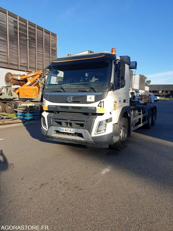 VOLVO FMX POLYBENNE AVEC BRAS DE LEVAGE EURO 6 - 2015 - 227924km - Truck: picture 2 VOLVO FMX POLYBENNE AVEC BRAS DE LEVAGE EURO 6 - 2015 - 227924km - Truck: picture 2