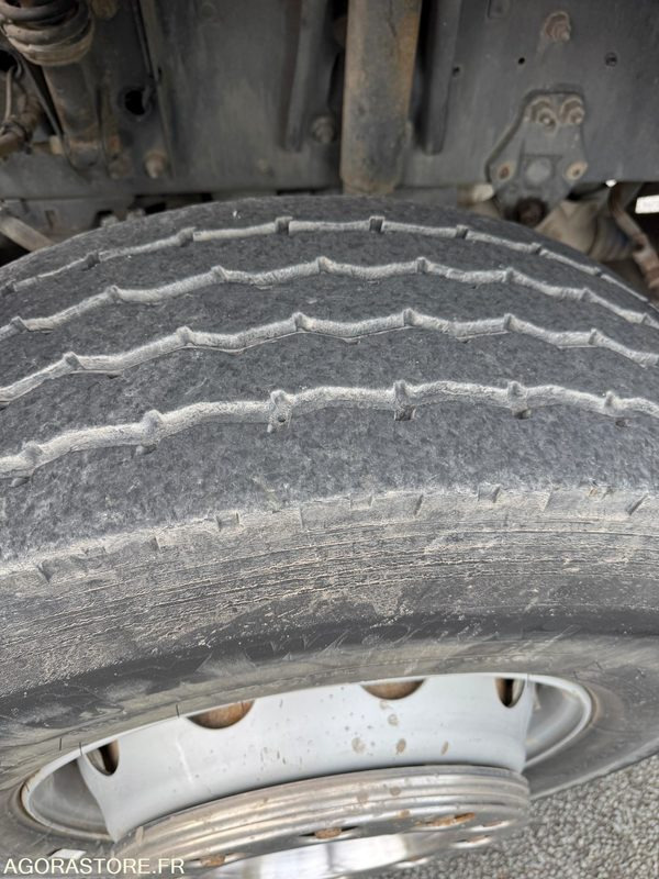 Truck Volvo FM 400 8X4 ampliroll - 2009 - 763559KM: picture 16