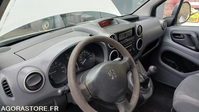 Small van VEHICULE FRIGORIFIQUE PEUGEOT PARTNER AB519FR: picture 9