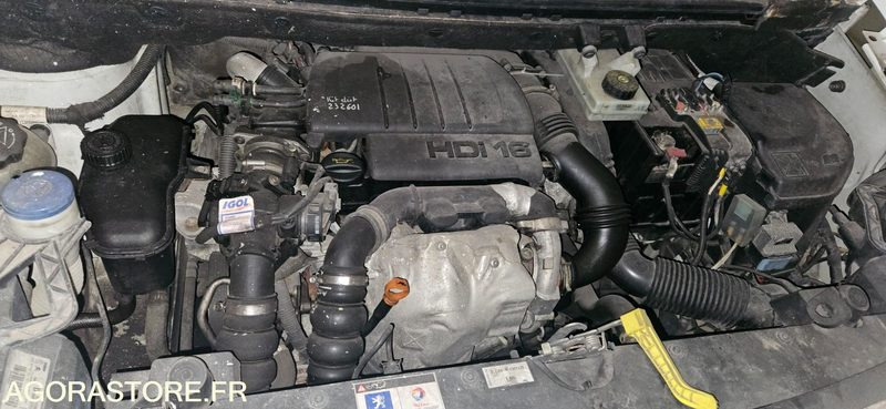 VEHICULE FRIGORIFIQUE PEUGEOT PARTNER AB519FR - Small van: picture 2 VEHICULE FRIGORIFIQUE PEUGEOT PARTNER AB519FR - Small van: picture 2