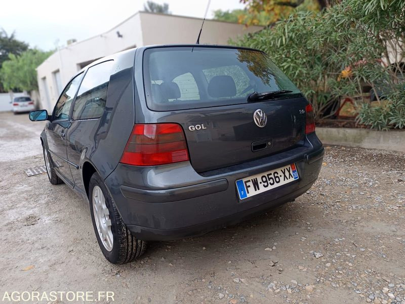 VOLKSWAGEN GOLF IV 2.0 115CH - 2000 - 265000KMS - Car: picture 4 VOLKSWAGEN GOLF IV 2.0 115CH - 2000 - 265000KMS - Car: picture 4