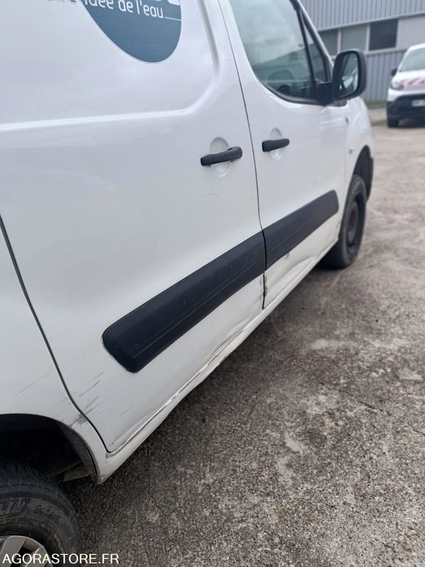 VU FOURGONNETTE CITROEN BERLINGO DANGEL 4X4 (BV changée avec embrayage) - Small van: picture 5 VU FOURGONNETTE CITROEN BERLINGO DANGEL 4X4 (BV changée avec embrayage) - Small van: picture 5