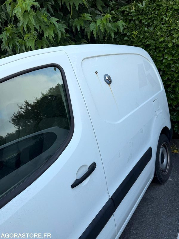 Utilitaire Peugeot Partner 28/07/2017 - 183333 kms - Van: picture 3 Utilitaire Peugeot Partner 28/07/2017 - 183333 kms - Van: picture 3