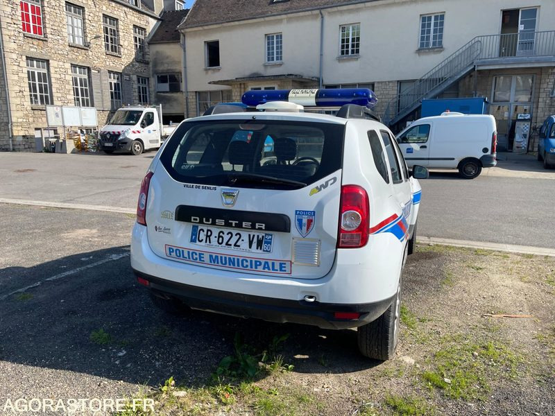Vehicule de Police - DACIA Duster Tous terrains - SUV: picture 3 Vehicule de Police - DACIA Duster Tous terrains - SUV: picture 3