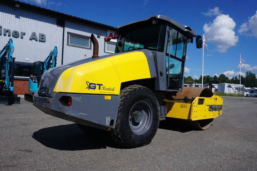 Atlas Copco Dynapac CA 1500 *Uthyres* - Compactor: picture 4 Atlas Copco Dynapac CA 1500 *Uthyres* - Compactor: picture 4