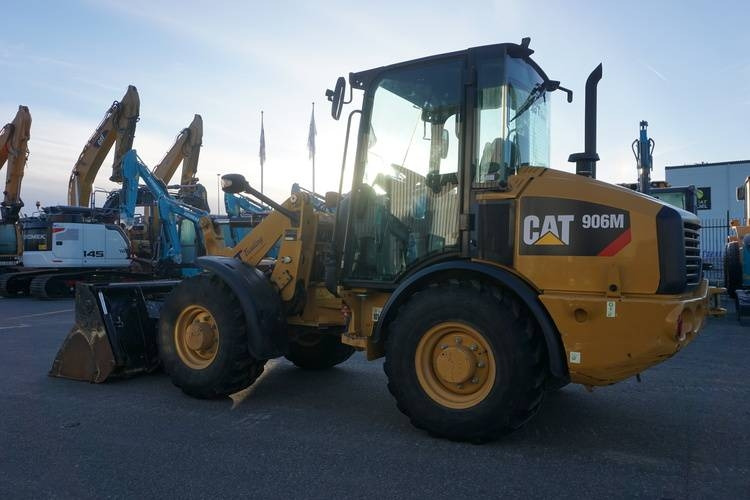 CAT 906M - Wheel loader: picture 1 CAT 906M - Wheel loader: picture 1