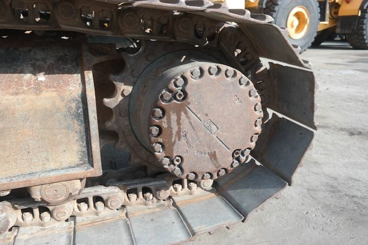 Crawler excavator Komatsu PC 240-8: picture 8