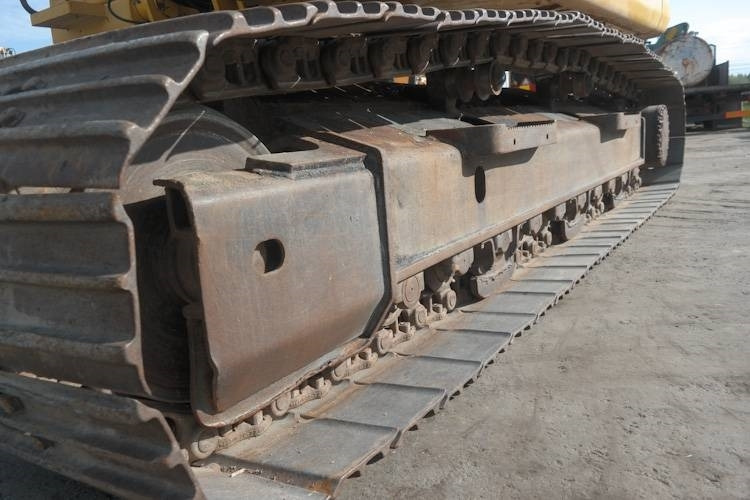 Crawler excavator Komatsu PC 240-8: picture 9