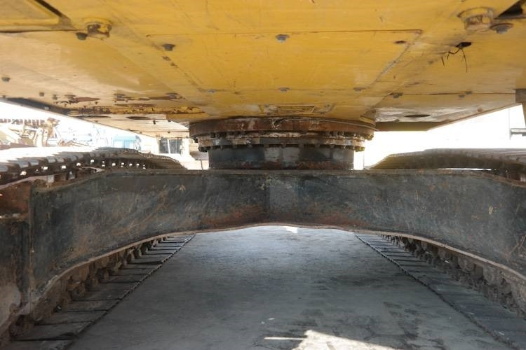 Komatsu PC240-8 - Crawler excavator: picture 5 Komatsu PC240-8 - Crawler excavator: picture 5