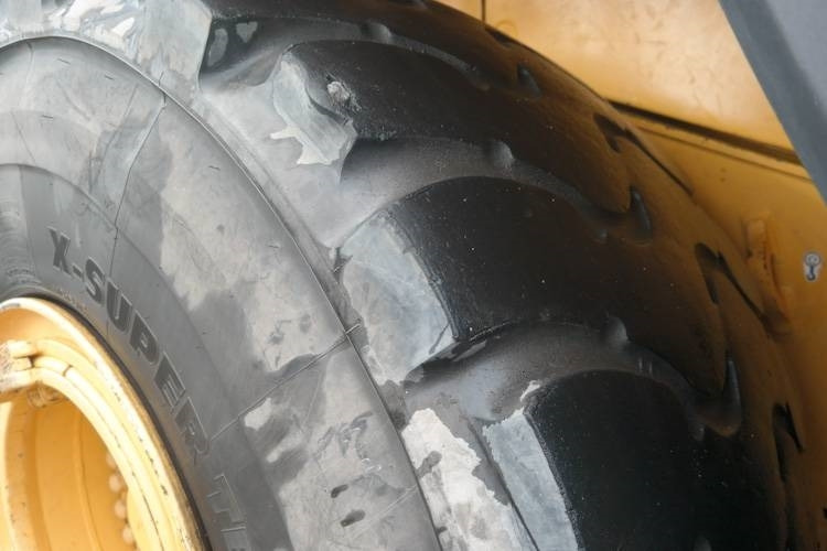 Volvo L220G - Wheel loader: picture 5 Volvo L220G - Wheel loader: picture 5