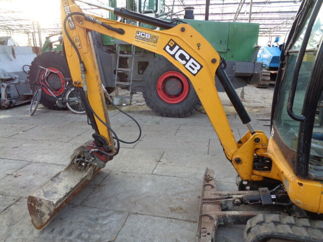 Mini excavator JCB 8018: picture 14