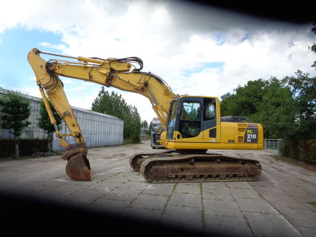 Komatsu PC210 LC-8 - Crawler excavator: picture 3 Komatsu PC210 LC-8 - Crawler excavator: picture 3
