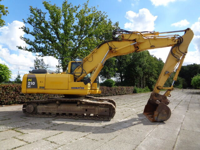 Komatsu PC210 LC-8 - Crawler excavator: picture 1 Komatsu PC210 LC-8 - Crawler excavator: picture 1