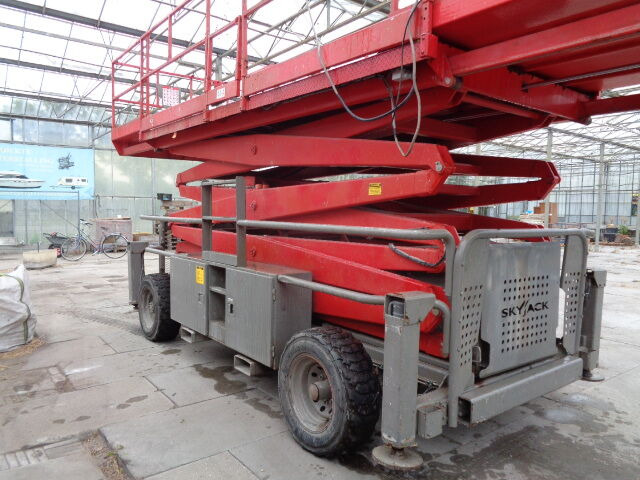 Skyjack SJ9250 - Scissor lift: picture 4 Skyjack SJ9250 - Scissor lift: picture 4