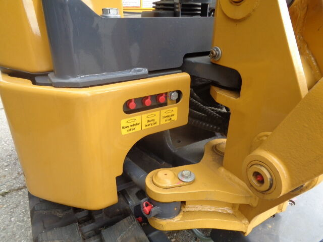 Mini excavator XCMG XE18: picture 10