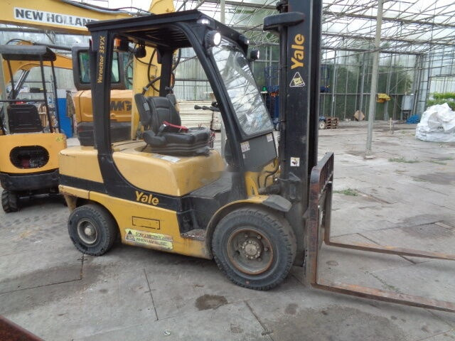 Yale GDP 35 VX - Diesel forklift: picture 3 Yale GDP 35 VX - Diesel forklift: picture 3