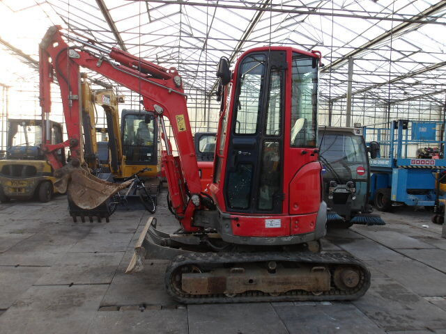 Yanmar VIO 26-6 - Mini excavator: picture 1 Yanmar VIO 26-6 - Mini excavator: picture 1