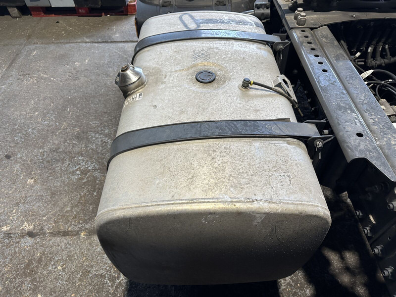 DAF 430L - Fuel tank for Truck: picture 4 DAF 430L - Fuel tank for Truck: picture 4