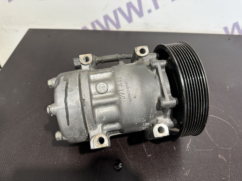DAF AC compressor - A/C compressor for Truck: picture 3 DAF AC compressor - A/C compressor for Truck: picture 3