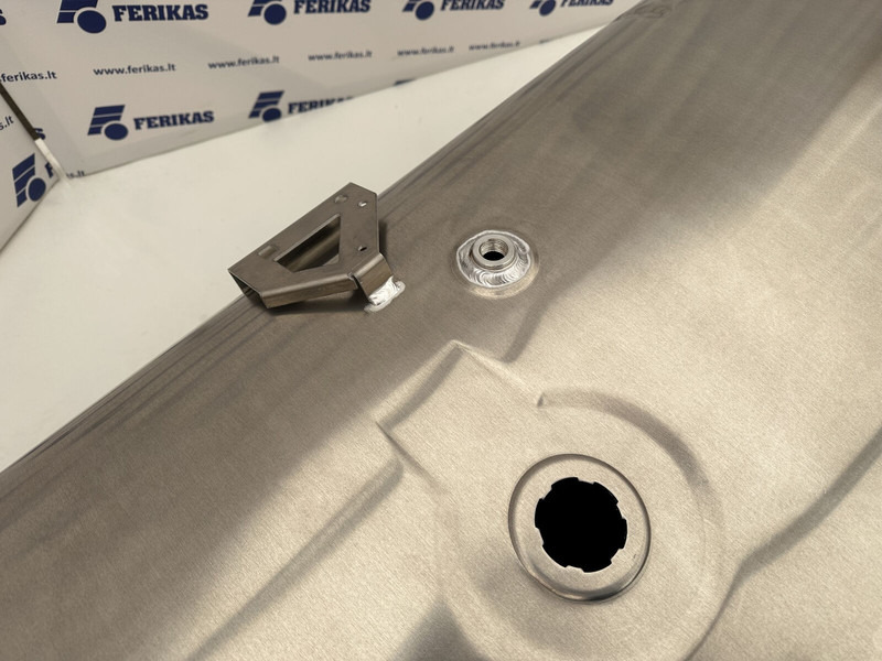 DAF New aluminum fuel tank 620L - Fuel tank for Truck: picture 5 DAF New aluminum fuel tank 620L - Fuel tank for Truck: picture 5