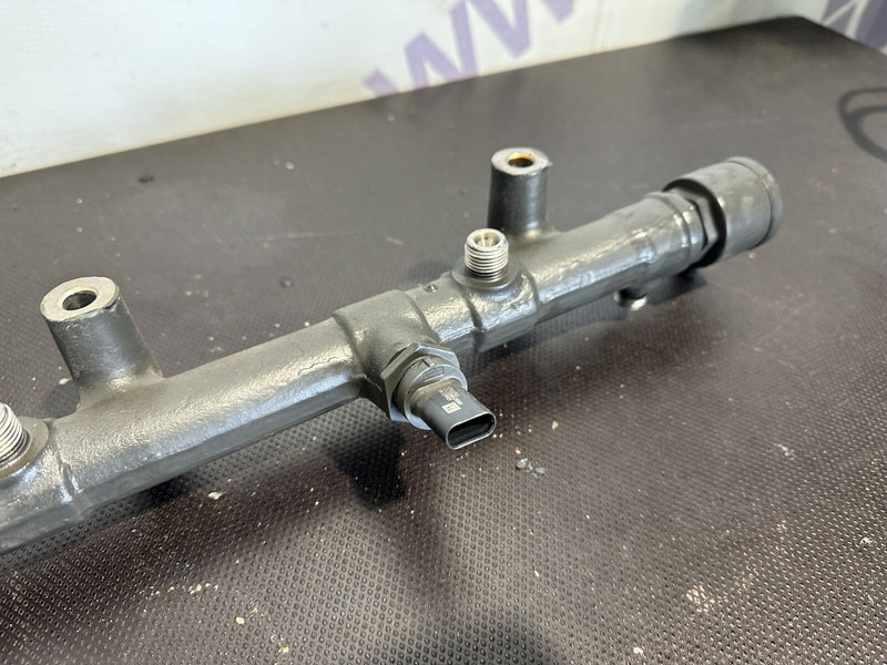 DAF fuel rail - Fuel system for Truck: picture 3 DAF fuel rail - Fuel system for Truck: picture 3