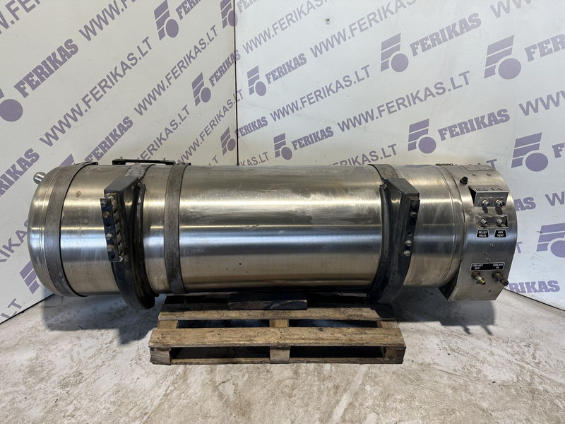 Iveco LNG gas tank - Fuel tank for Truck: picture 4 Iveco LNG gas tank - Fuel tank for Truck: picture 4