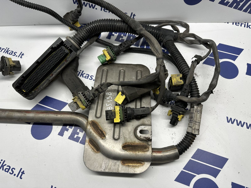 Mercedes-Benz Actros MP4 - Cables/ Wire harness for Truck: picture 2 Mercedes-Benz Actros MP4 - Cables/ Wire harness for Truck: picture 2