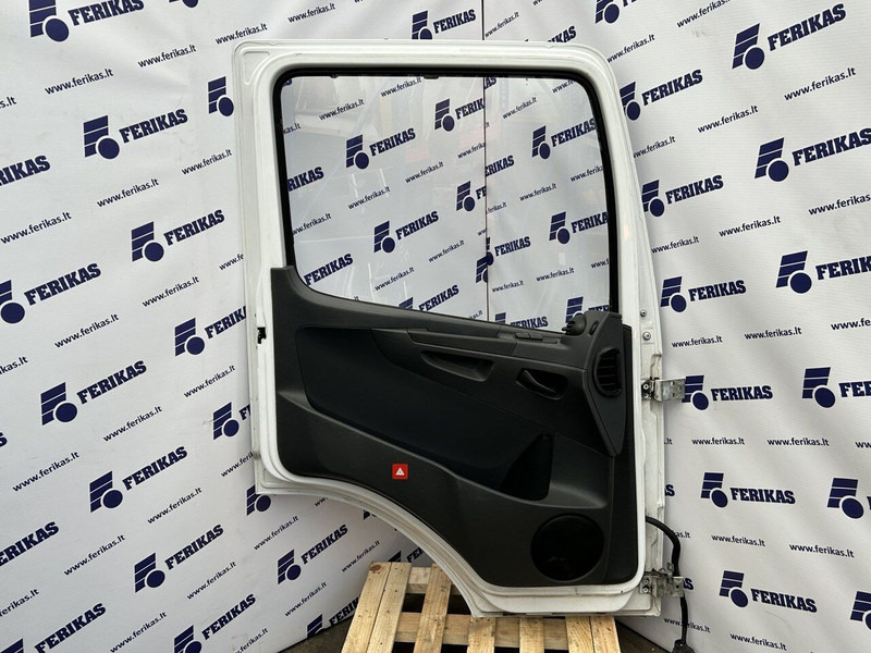 Mercedes-Benz left side doors - Door and parts for Truck: picture 4 Mercedes-Benz left side doors - Door and parts for Truck: picture 4