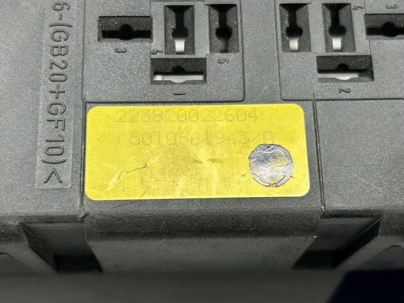 Renault fuse relay box - Electrical system for Truck: picture 3 Renault fuse relay box - Electrical system for Truck: picture 3