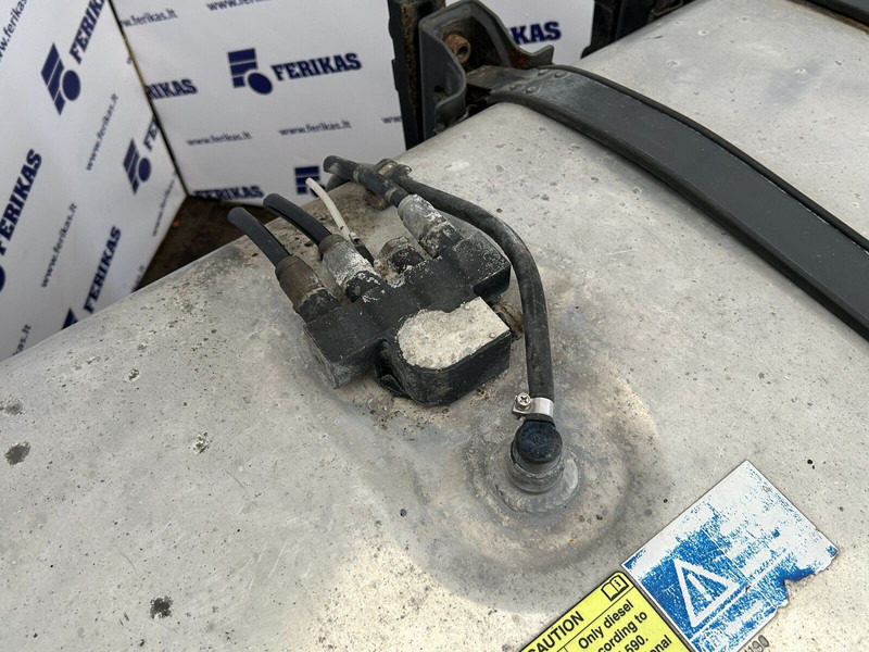 Scania 500L complete fuel tank with brackets - Fuel tank for Truck: picture 5 Scania 500L complete fuel tank with brackets - Fuel tank for Truck: picture 5